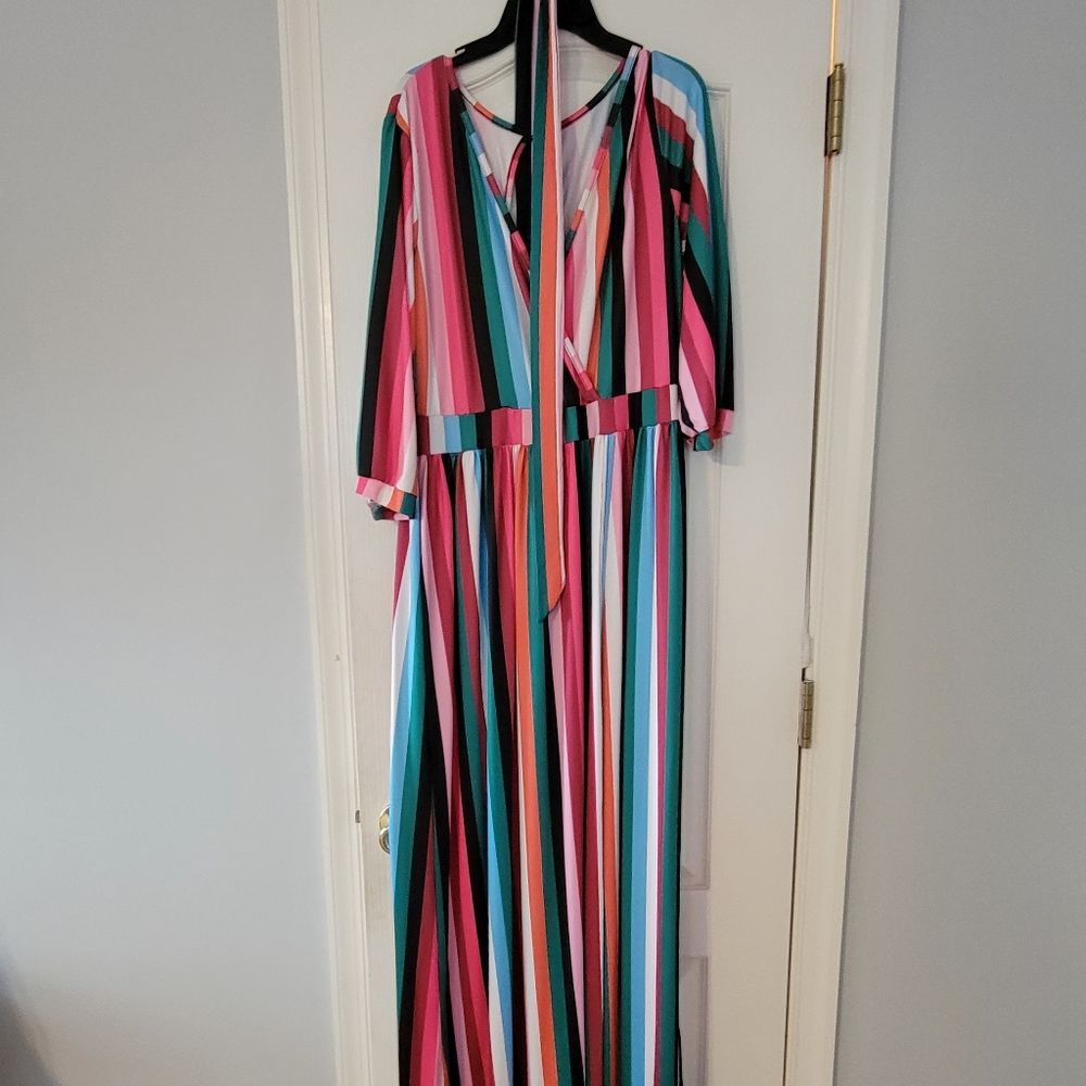 Multi color maxi dress - Picture 3 of 3
